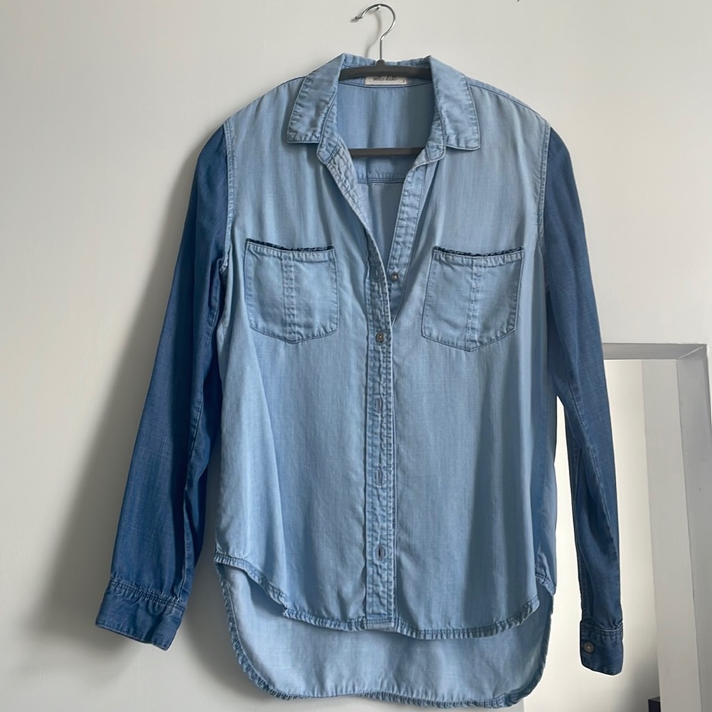 Bella Dahl Two-Tone Chambray button down